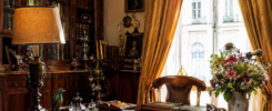 Verlassenschaft in Wien mit Antiquitäten, antiken Möbeln, Schmuck, Porzellan, Silber und persönlichen Nachlassgegenständen